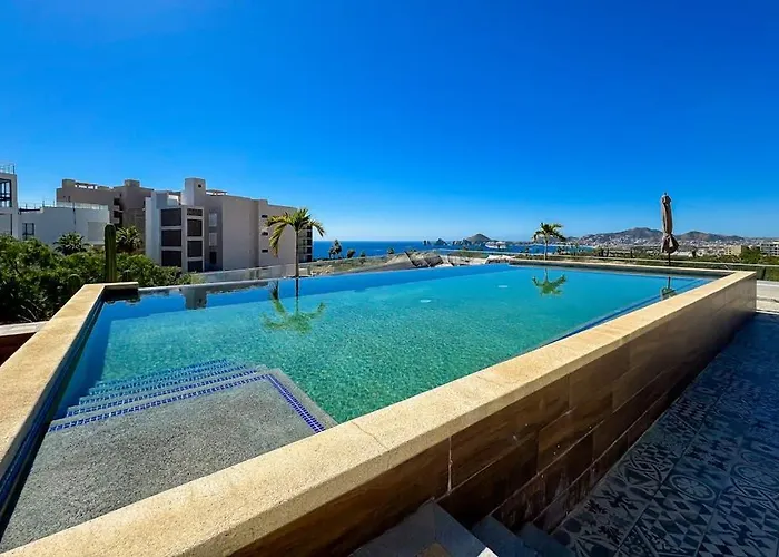 Ferienhaus Peaceful Coastal With Pool, Balcony & Fitness Center