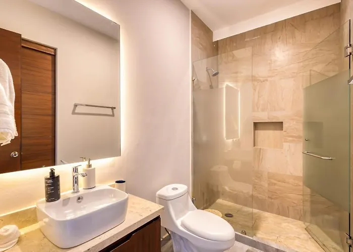 Peaceful Coastal With Pool, Balcony & Fitness Center Ferienhaus *